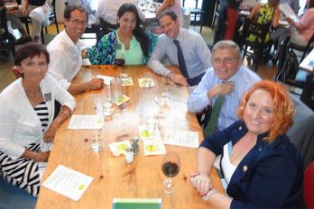 Florida Alumni Welcome Dean Guernsey at Alumni Receptions 